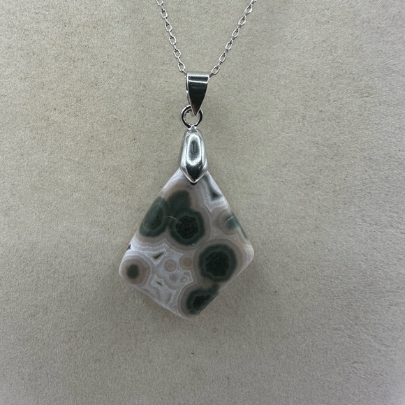 Ocean Jasper Pendant on Silver Chain - Picture 6 of 7